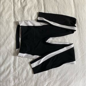 Athleta Salutation Stash Pocket Tight